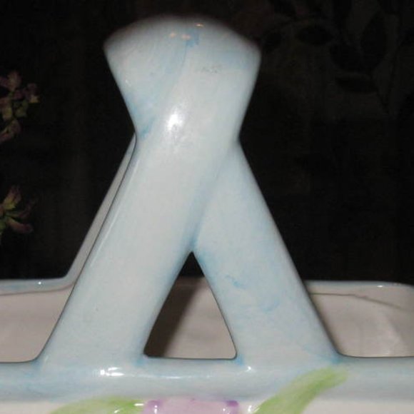 Ceramic Vase White with Flowers - Picture 3 of 3